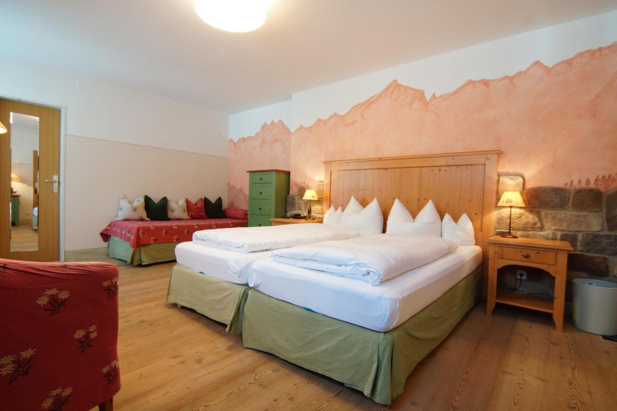 גרמיש-פרטנקירכן Landkomforthotel Panorama & Restaurant Bella Vista מראה חיצוני תמונה